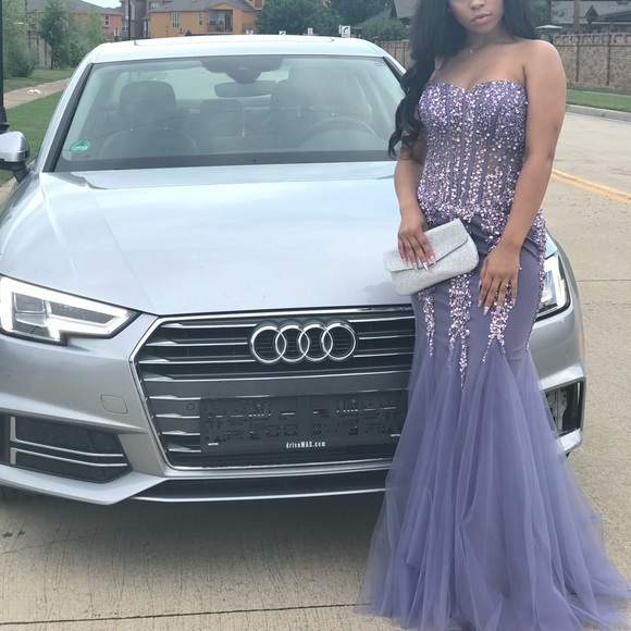 Prom dress!! - Picture 3 of 5